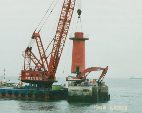 再開発で撤去される旧赤灯台